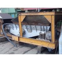 Couloir vibrant pour chargement de four, JÖST